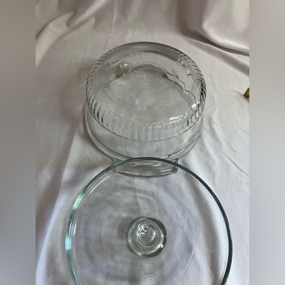 Anchor Hocking Clear Glass Baking Dish with Lid - Picture 6 of 9